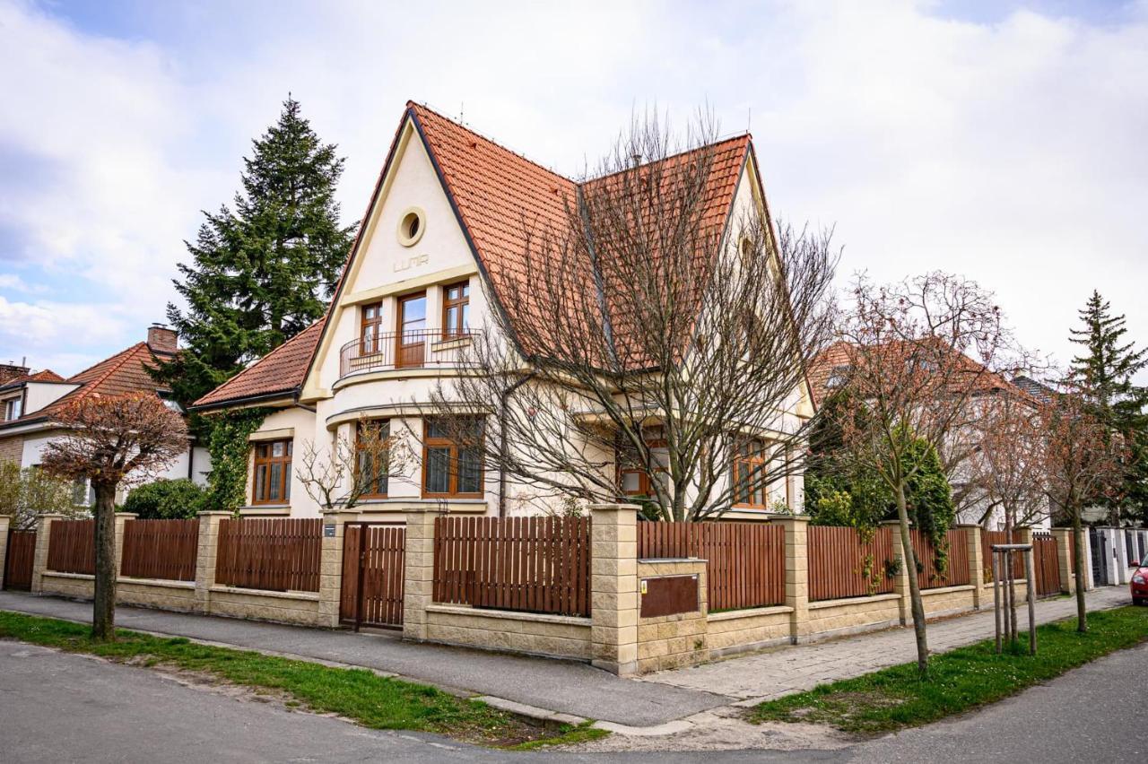 Vila Lumir Подєбради Екстер'єр фото